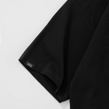 DREAMS BOXY T-SHIRT BLACK - FRONT OF.