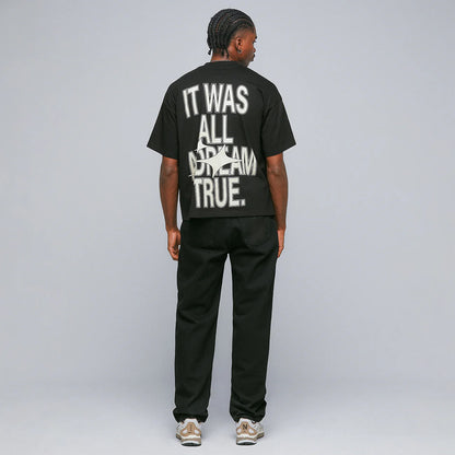 DREAMS BOXY T-SHIRT BLACK - FRONT OF.