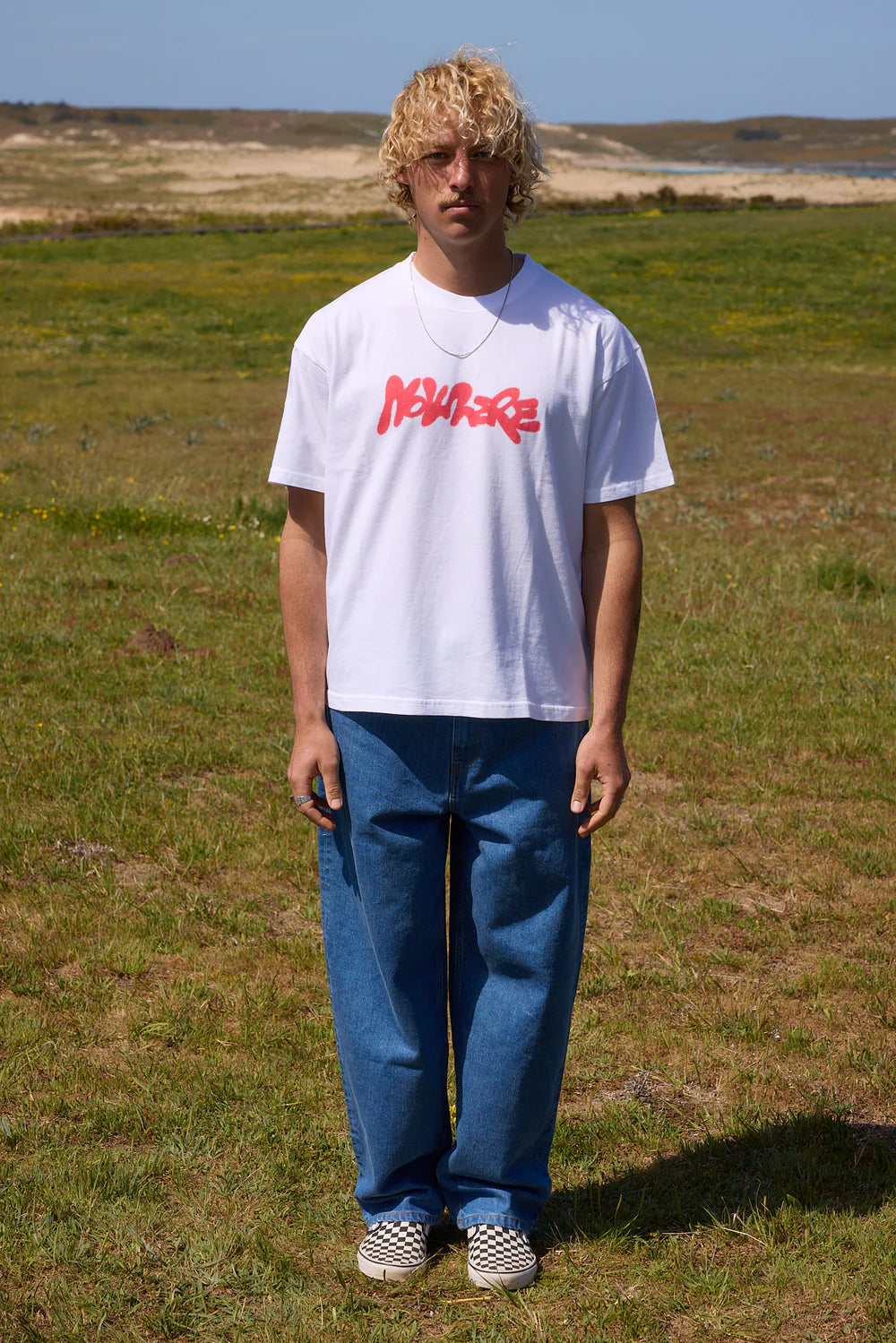 CAMISETA NOWHERE SPRAY - FRONT OF