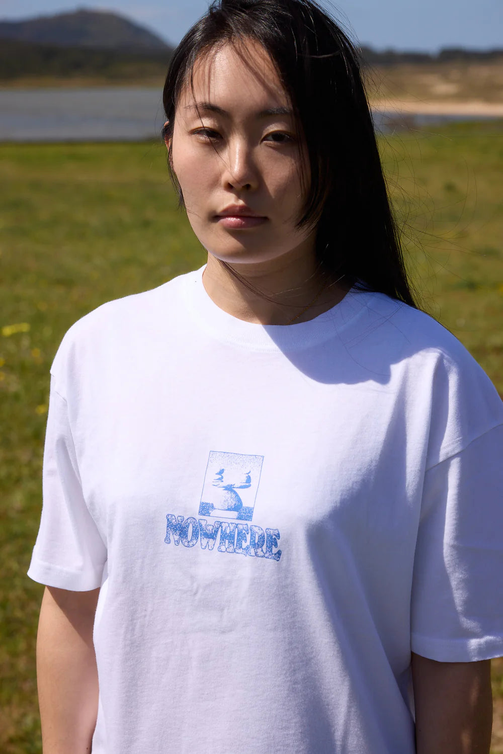 CAMISETA ALL THE PEACE I NEED BLUE - FRONT OF