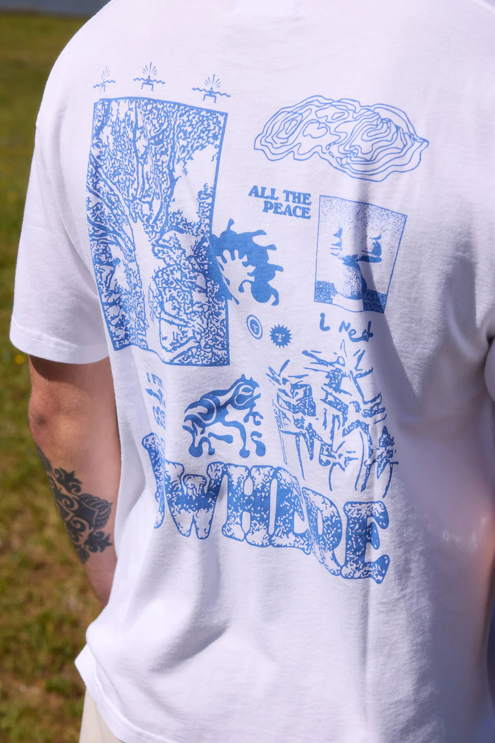 CAMISETA ALL THE PEACE I NEED BLUE - FRONT OF