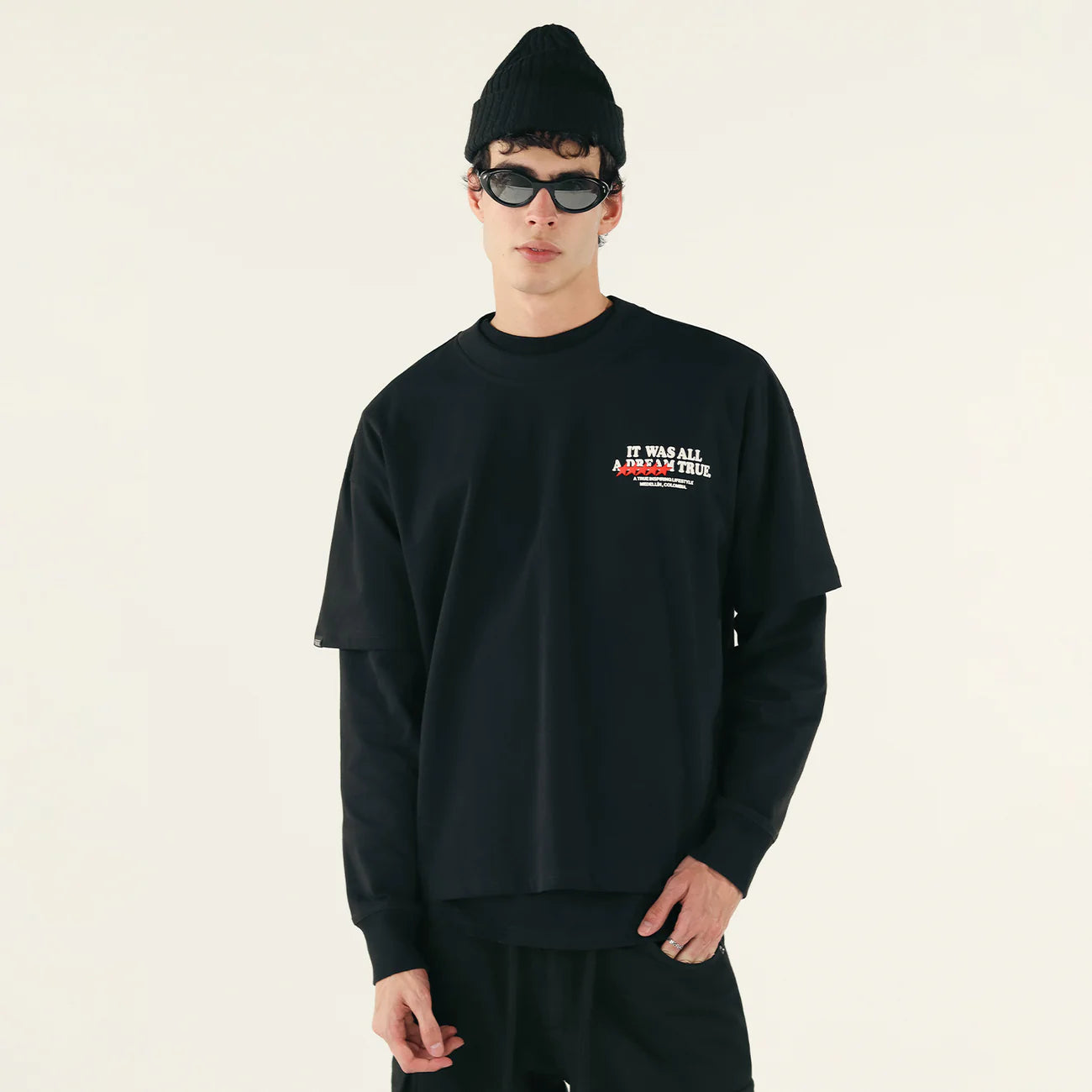 DREAM TRUE BOXY T-SHIRT BLACK - FRONT OF