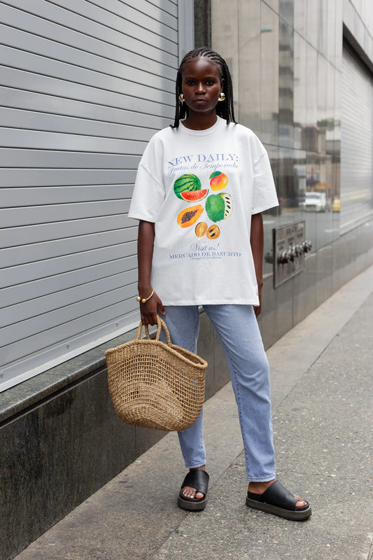 FRUTAS DE TEMPORADA T-SHIRT - FRONT OF