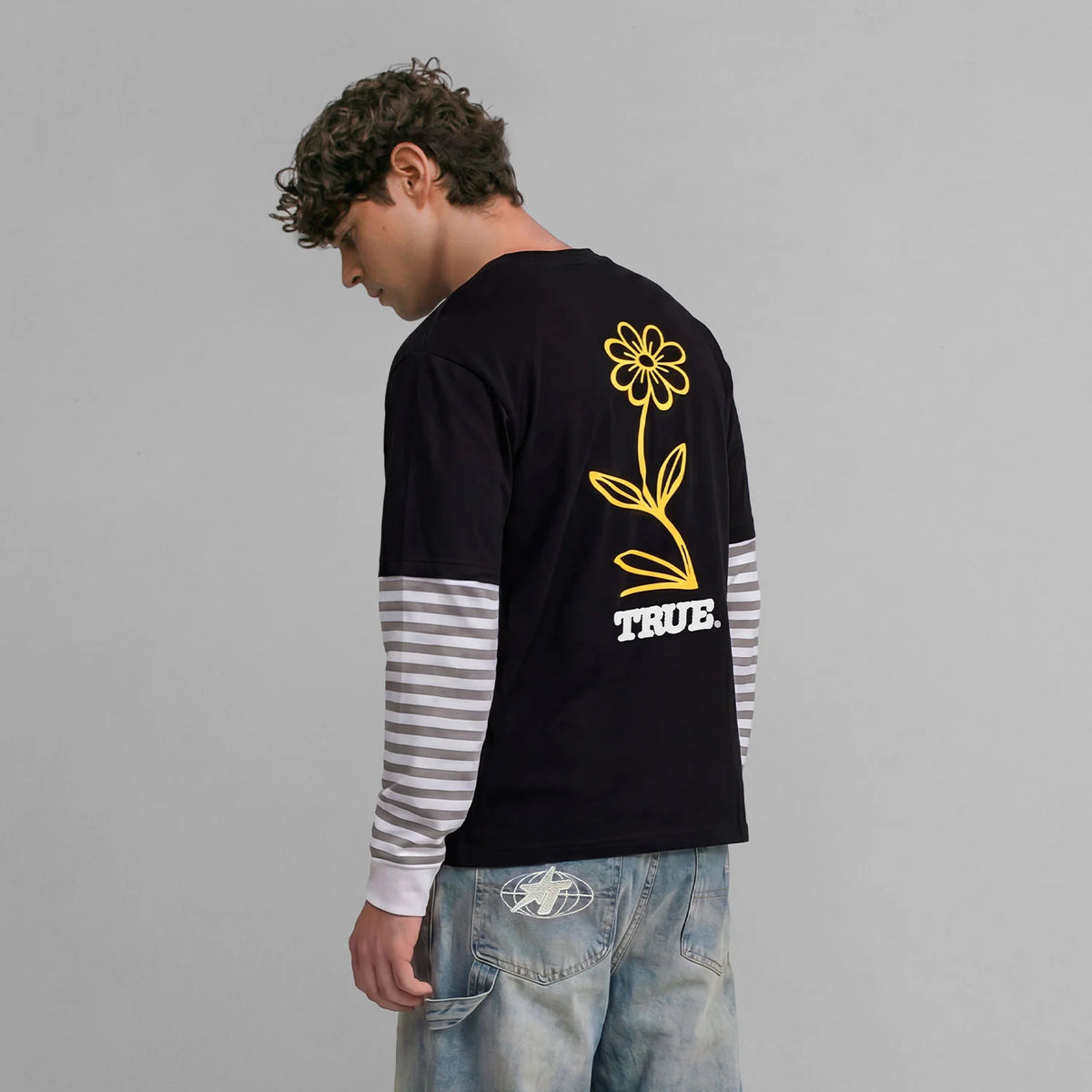 FLOWER BOXY LONGSLEEVE BLACK - FRONT OF