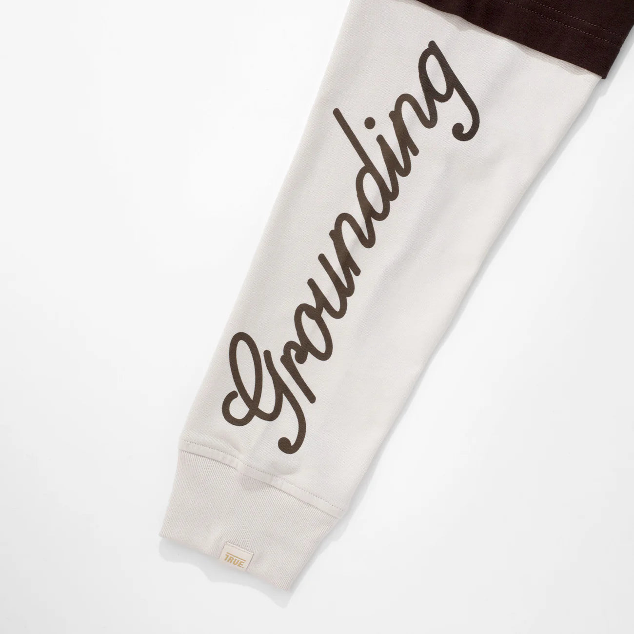GROUNDING DOUBLE SLEEVE T-SHIRT BROWN - FRONT OF