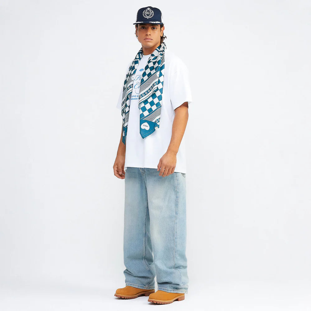 HEARTBEAT OVERSIZED T-SHIRT WHITE - FRONT OF.