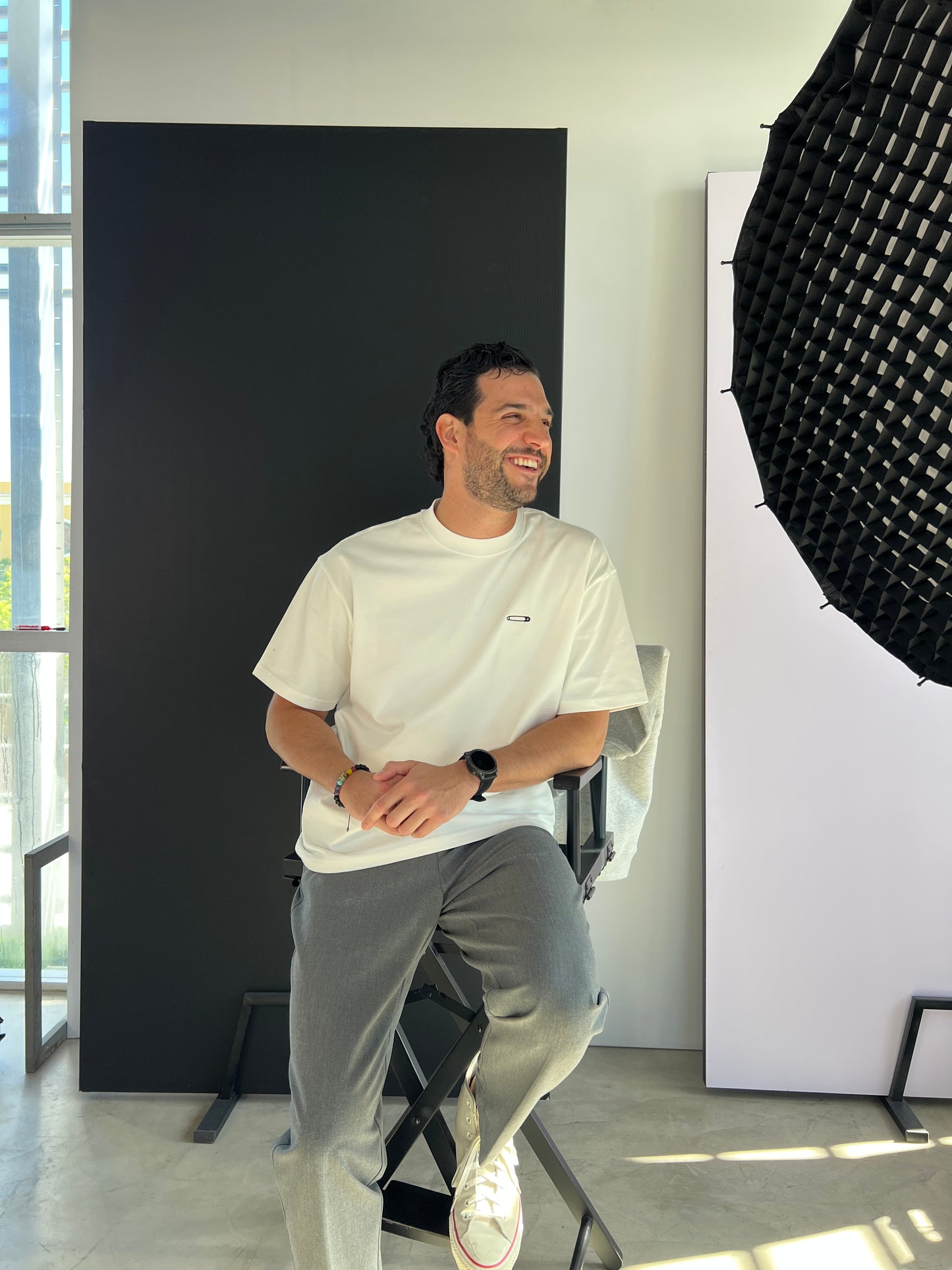 WHITE BASIC PAPER CLIP T-SHIRT - FRONT OF