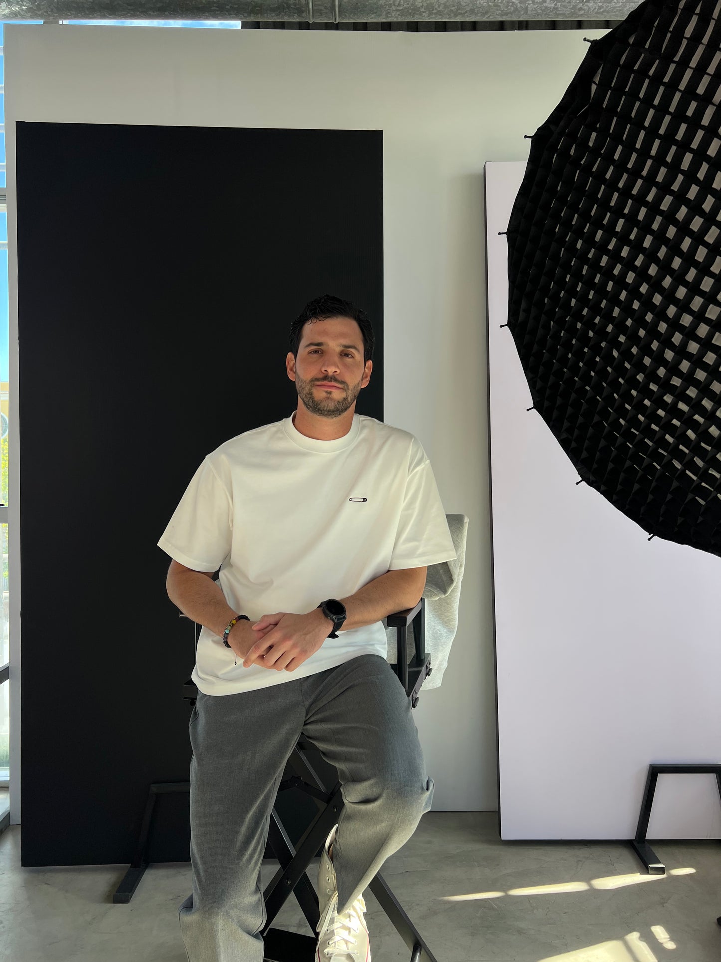 WHITE BASIC PAPER CLIP T-SHIRT - FRONT OF