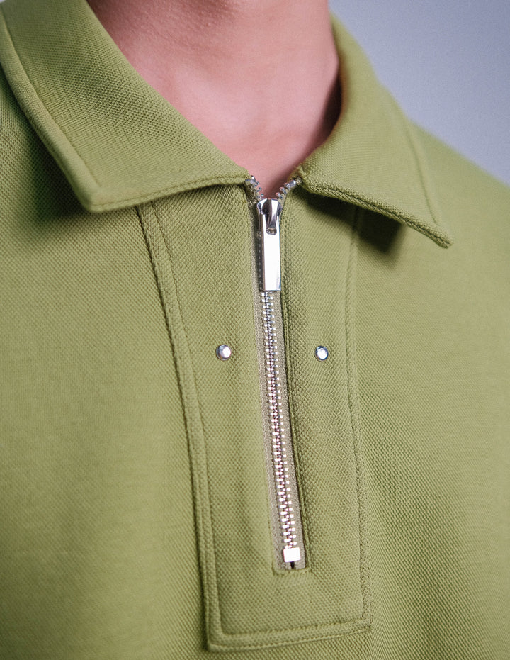 POLO TARDE Y TE VERDE OLIVA - FRONT OF