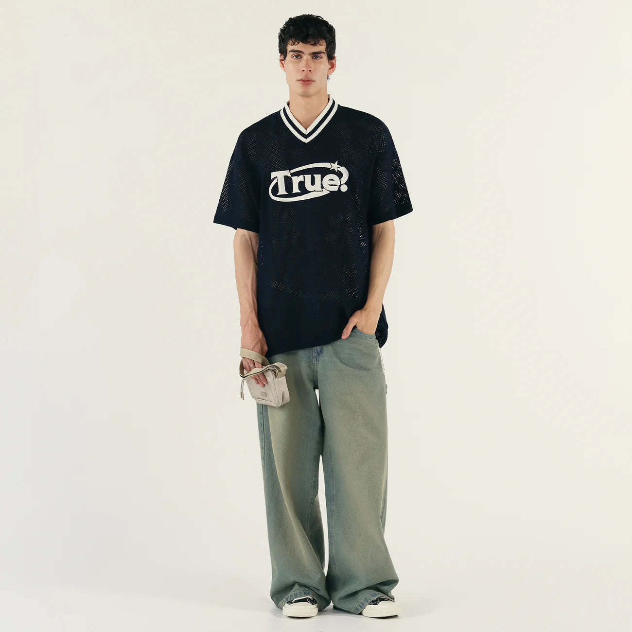 OVERSIZED KNITTED JERSEY NAVY BLUE - FRONT OF