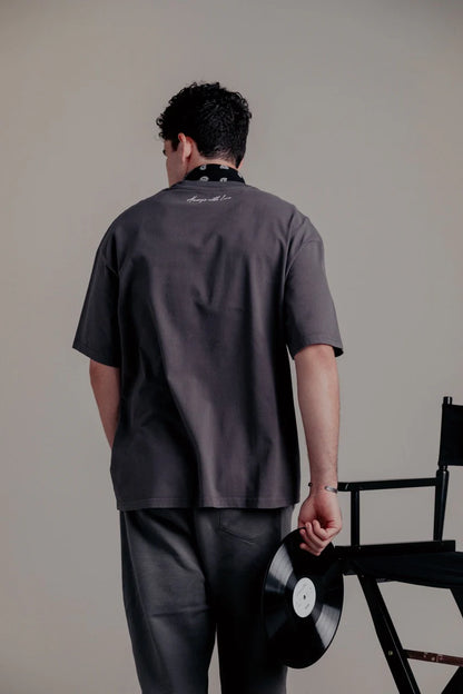 PLAYER AUTOGRAPH OVERSIZED T-SHIRT SHADOW GREY - FRONT OF