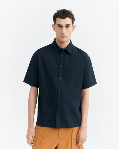CAMISA OVERSIZE BORDADA A MANO FISH KURTIS NAVY - FRONT OF