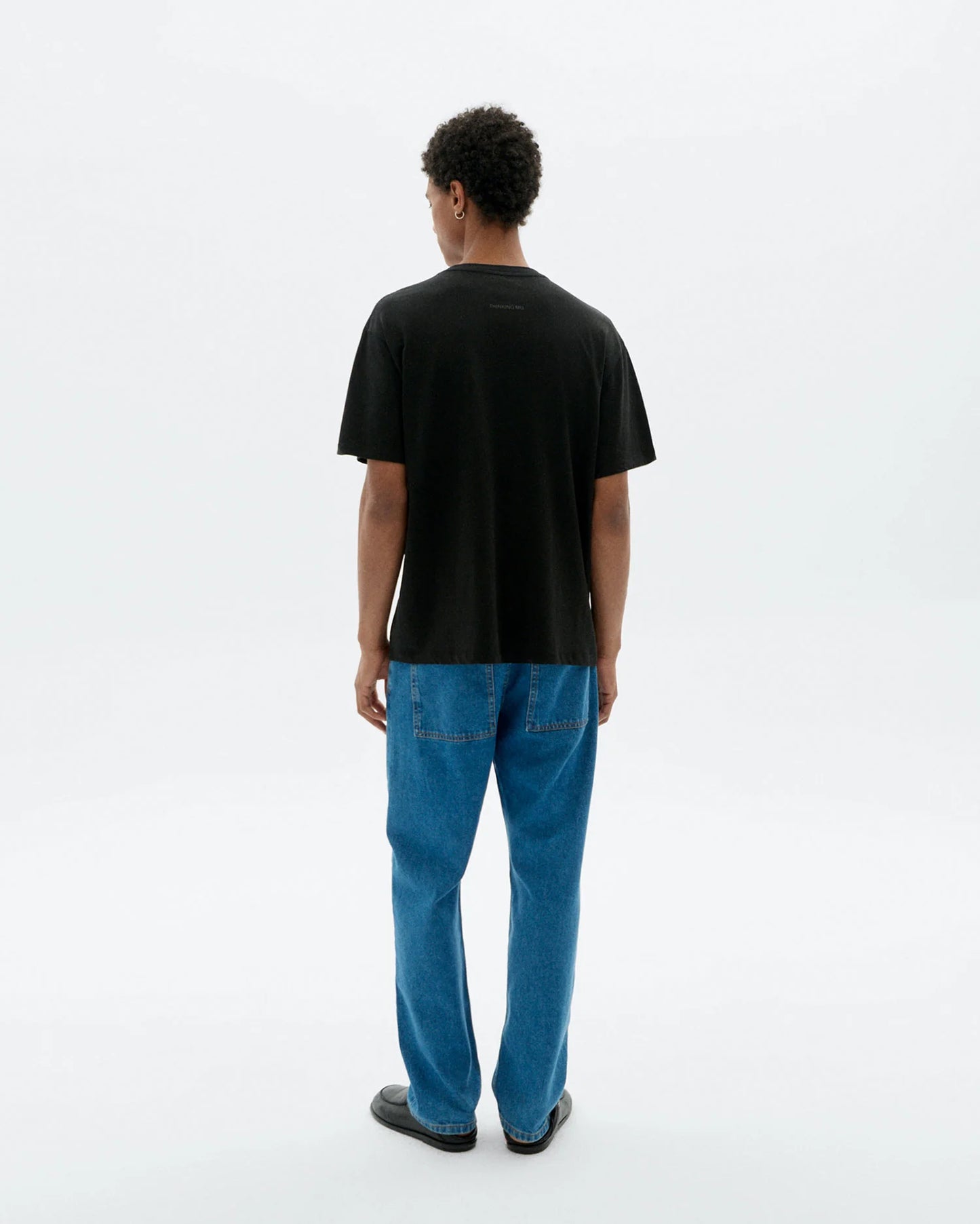 CAMISETA BASICA NEGRA AARON - FRONT OF