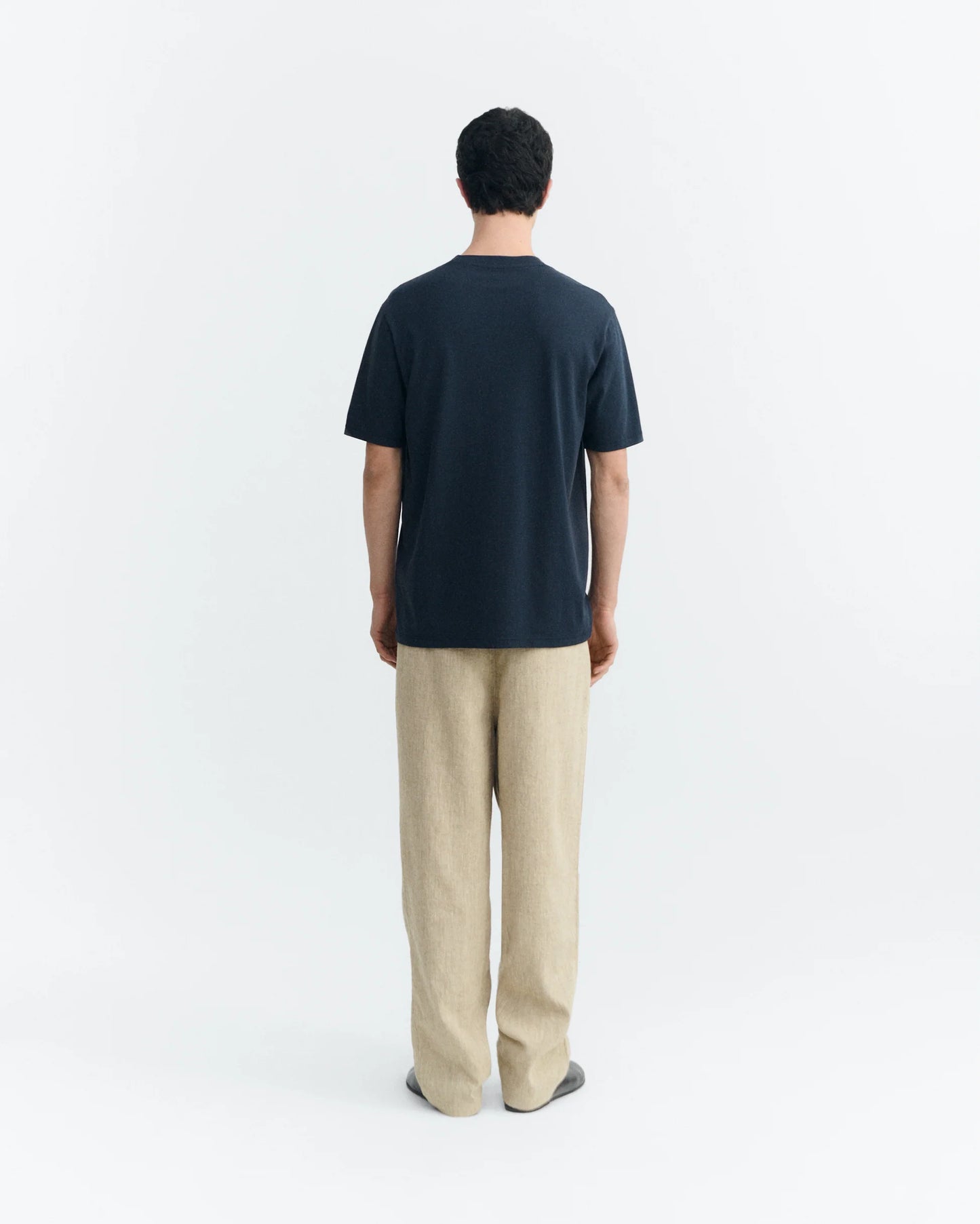 T-SHIRT BORDADA A MANO LA COSTA ZACH - FRONT OF