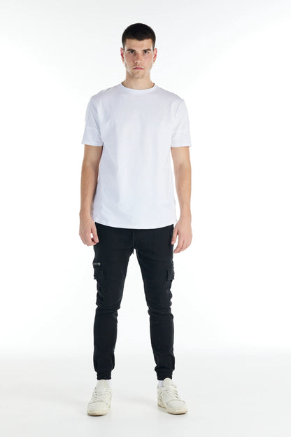 THE MAVERICK T-SHIRT WHITE - FRONT OF.