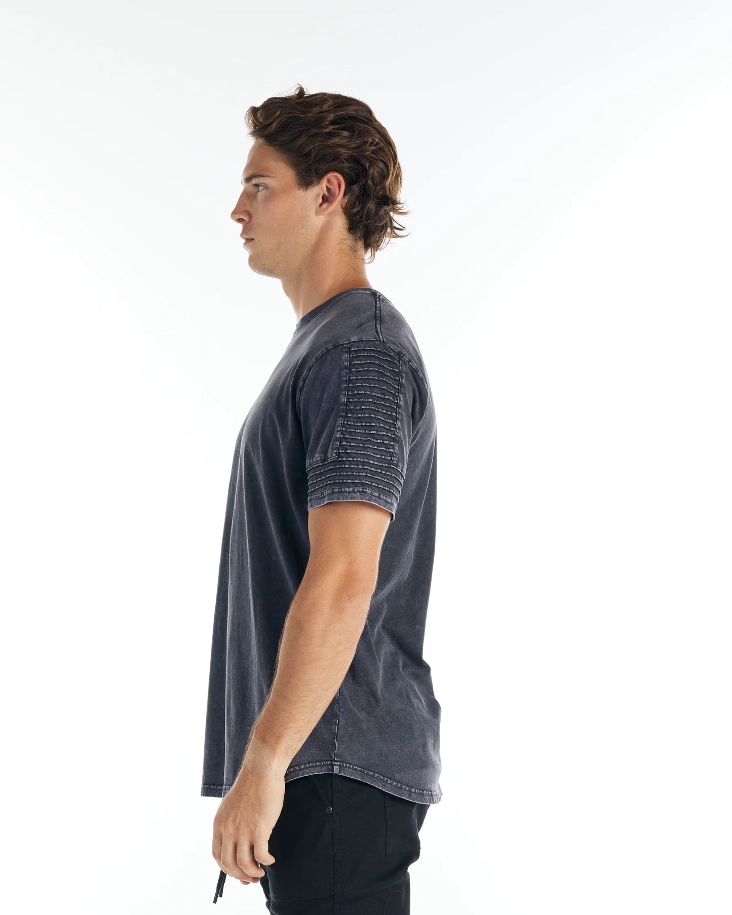 THE MAVERICK T-SHIRT BLACK - FRONT OF.