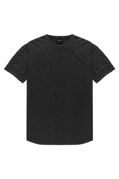 THE MAVERICK T-SHIRT BLACK - FRONT OF.