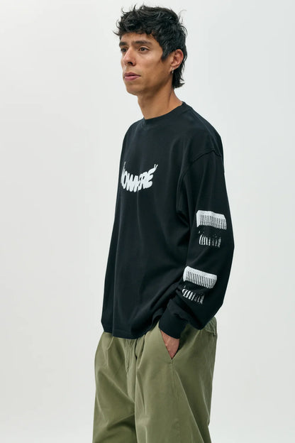 CAMISETA LARGA THROUGH THE WINDOW BLACK - FRONT OF