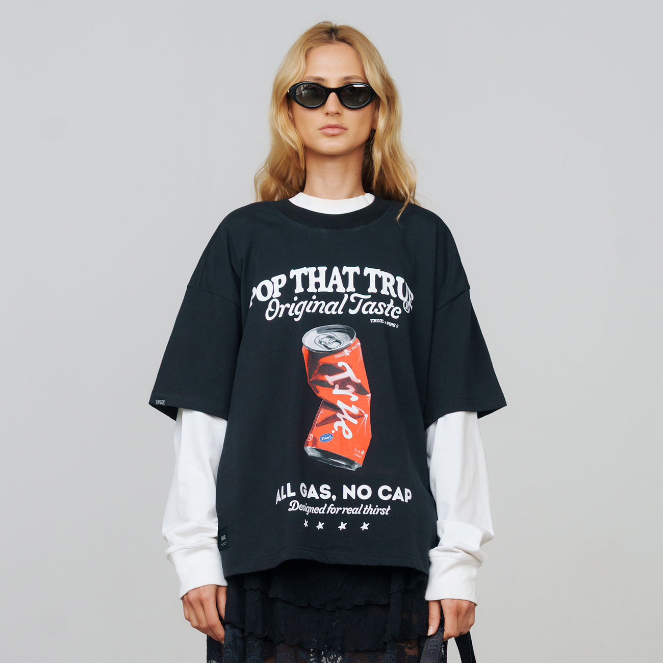 POP TASTE TRUE BOXY T-SHIRT BLACK - FRONT OF