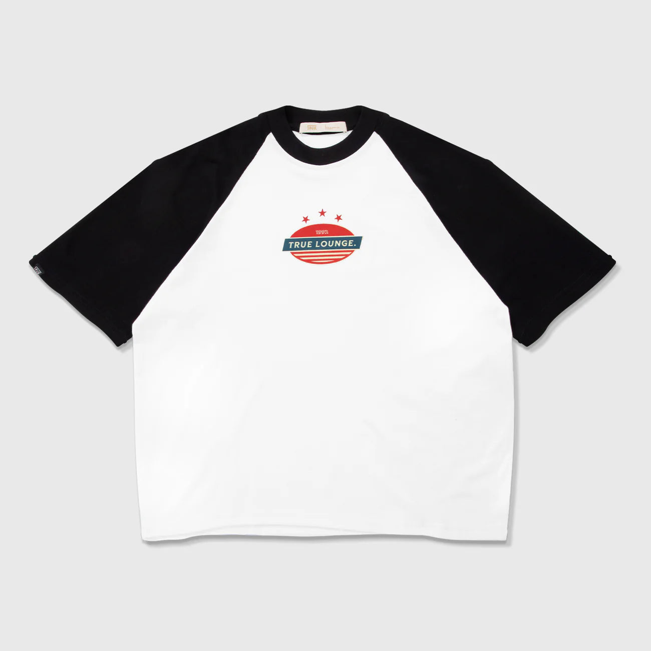 RETRO RANGLAN BOXY T-SHIRT WHITE/BLACK - FRONT OF.