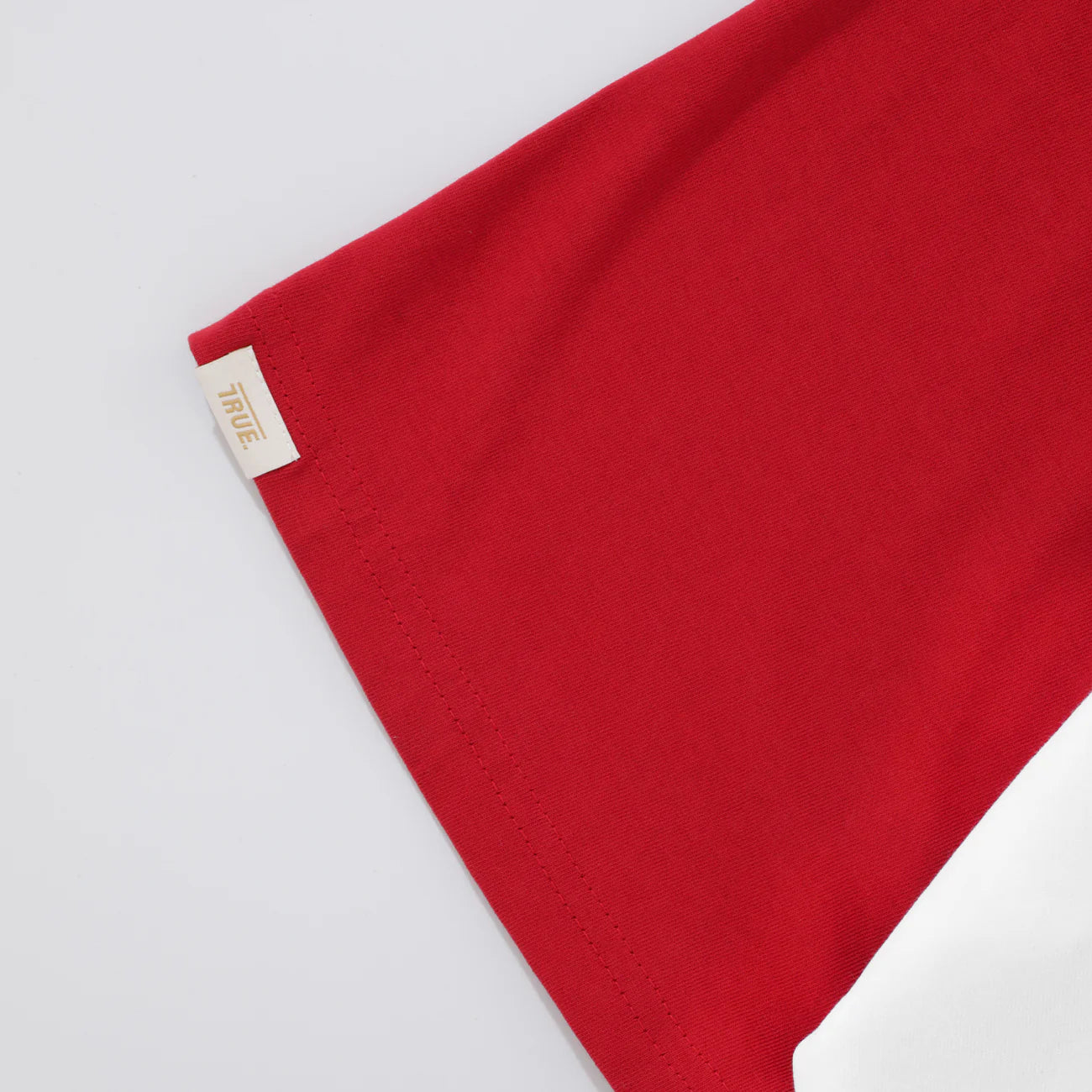 RETRO RANGLAN BOXY T-SHIRT WHITE/RED - FRONT OF.