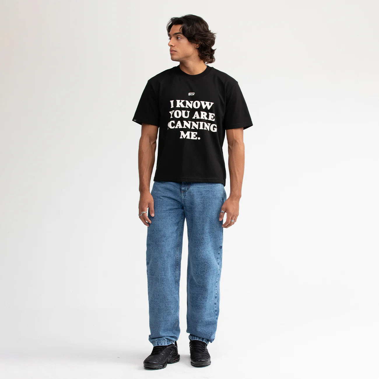 SCANNING CROPPED T-SHIRT BLACK - FRONT OF