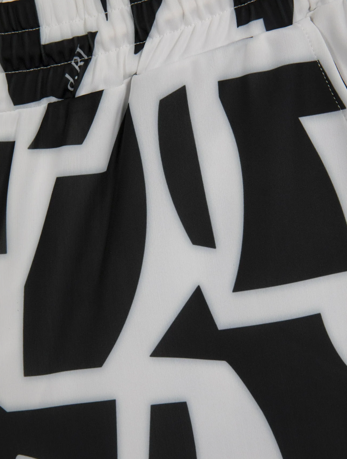 SHORTS DRT GEO BLACK AND WHITE - FRONT OF