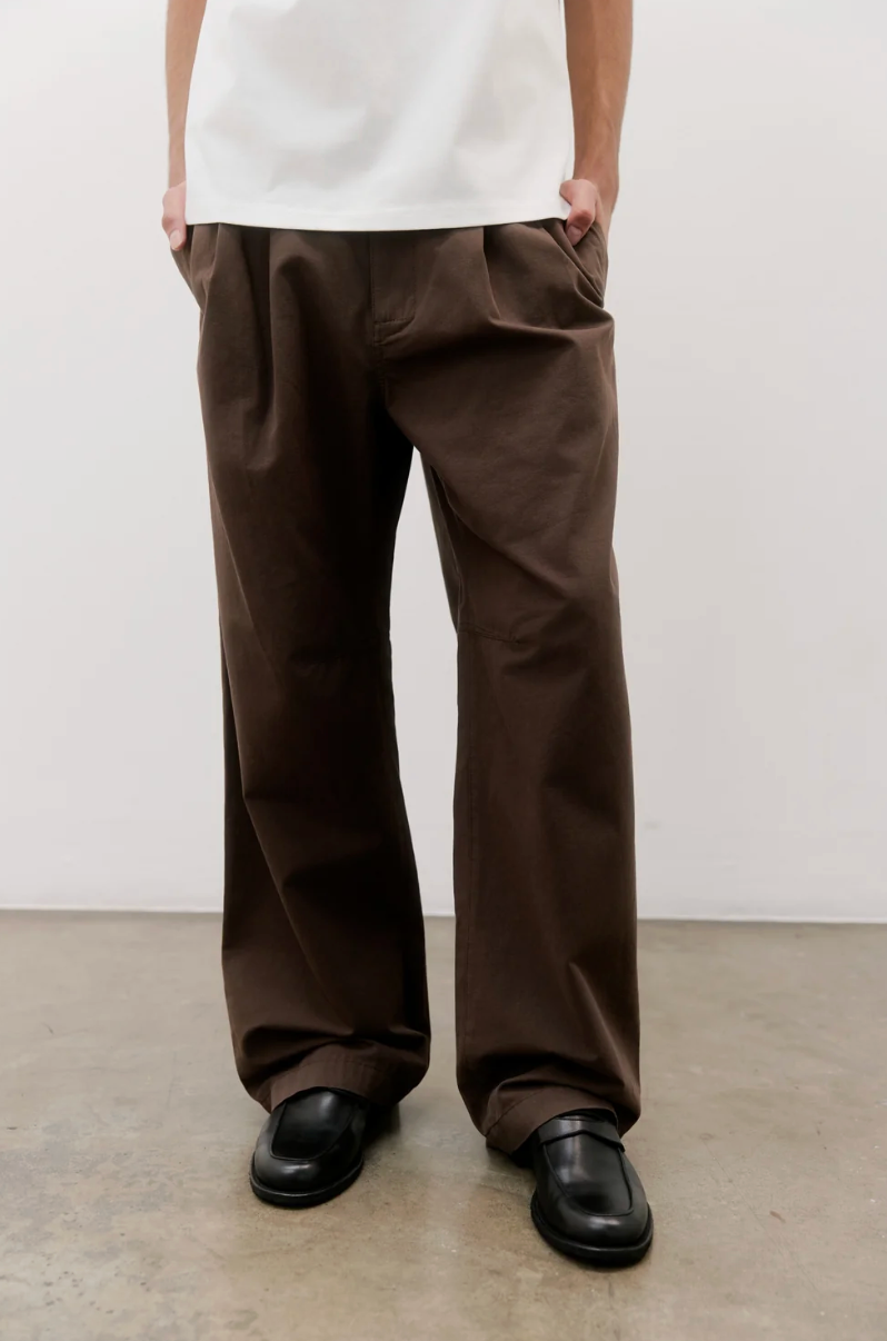 THE VENICE PANTS OLIVE - FRONT OF