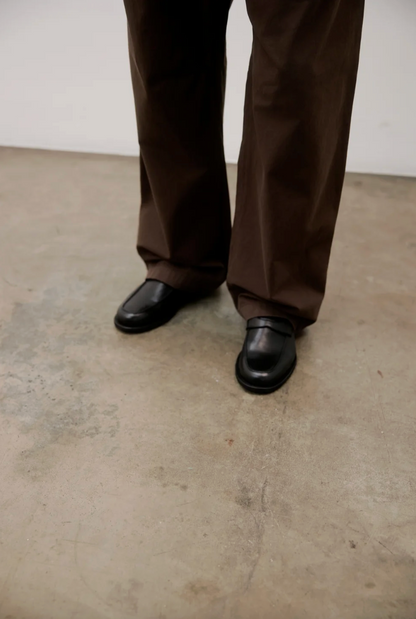 THE VENICE PANTS OLIVE - FRONT OF