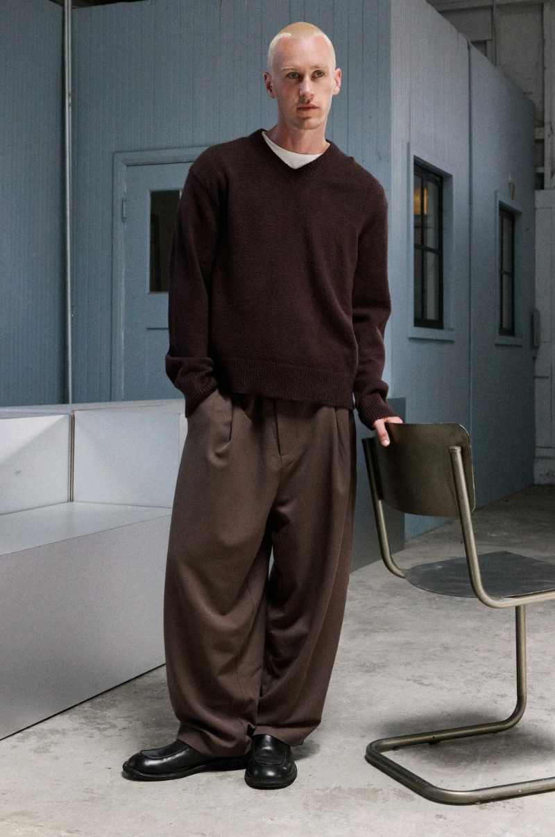 THE HENRY PANTS CHARCOAL - FRONT OF