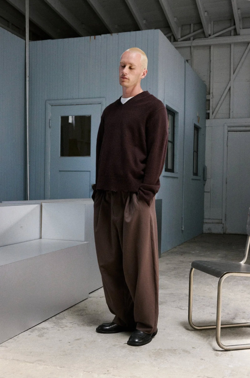 THE HENRY PANTS CHARCOAL - FRONT OF