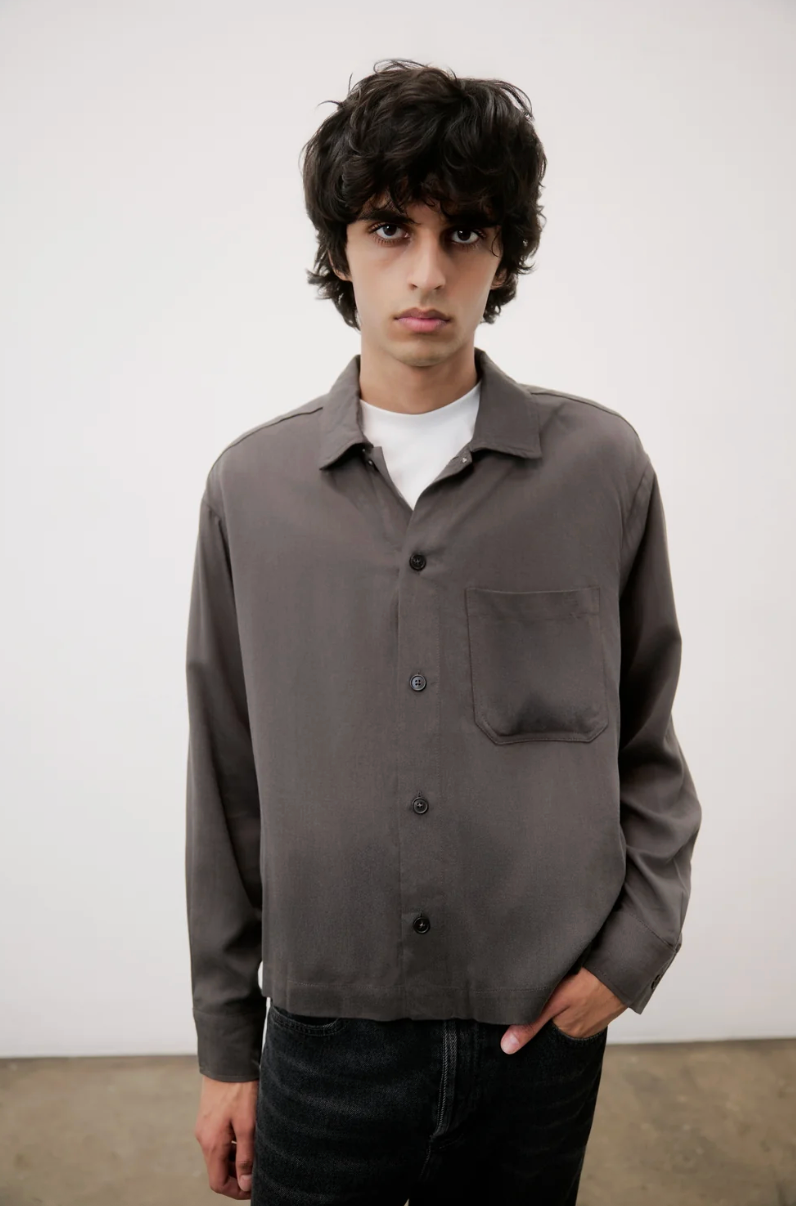 THE MATHIEU SHIRT CHARCOAL - FRONT OF