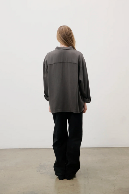 THE MATHIEU SHIRT CHARCOAL - FRONT OF