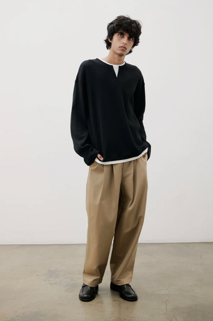 THE JONATHAN TOP NAVY - FRONT OF
