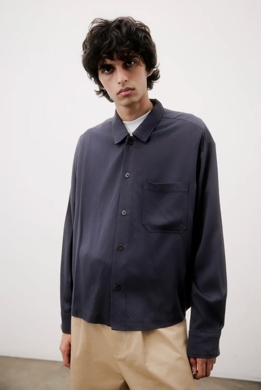 THE MATHIEU SHIRT NAVY - FRONT OF