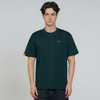 SIGNATURE T-SHIRT PINE GREEN - FRONT OF