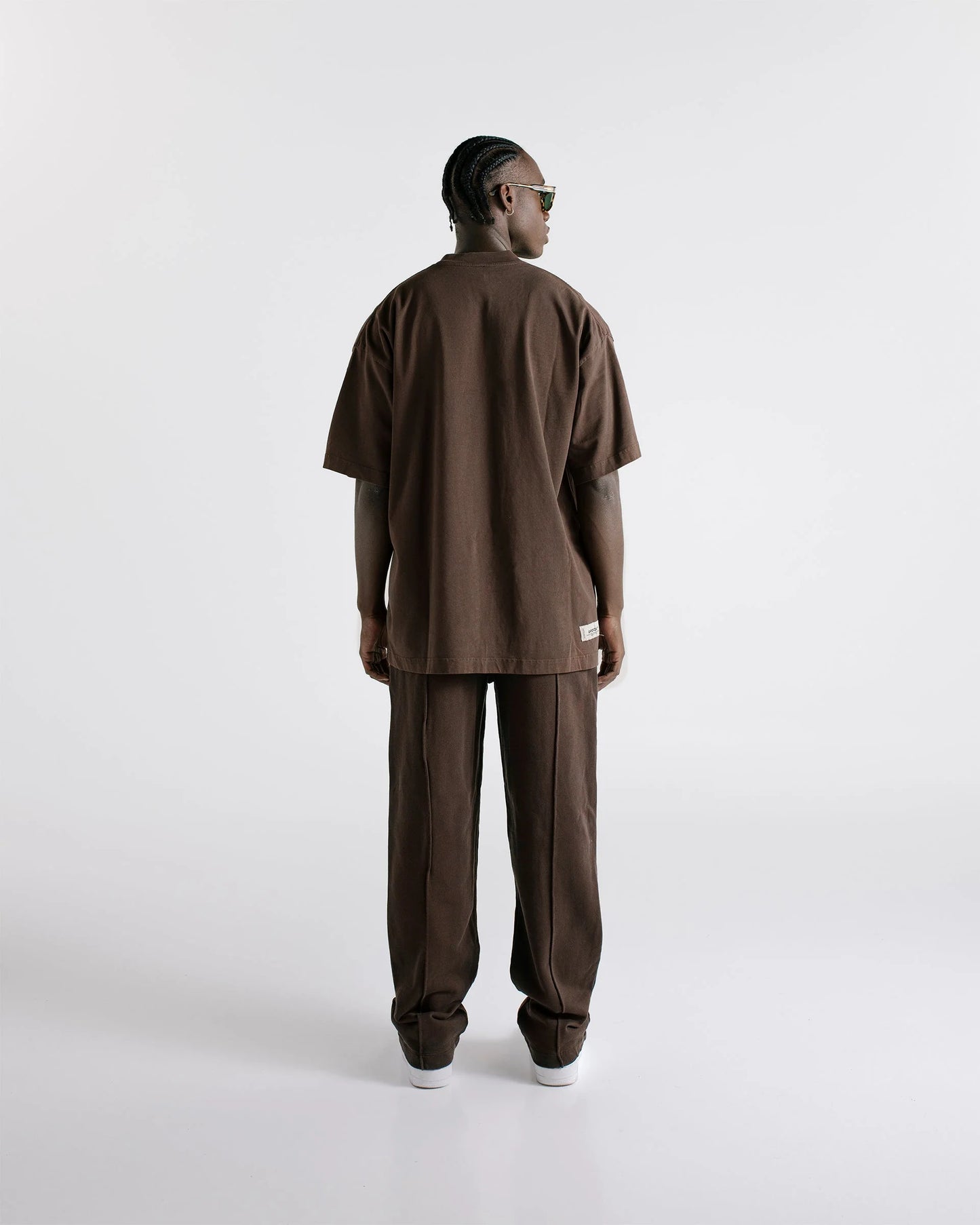 BASIC OVERSIZED T-SHIRT BROWN - FRONT OF