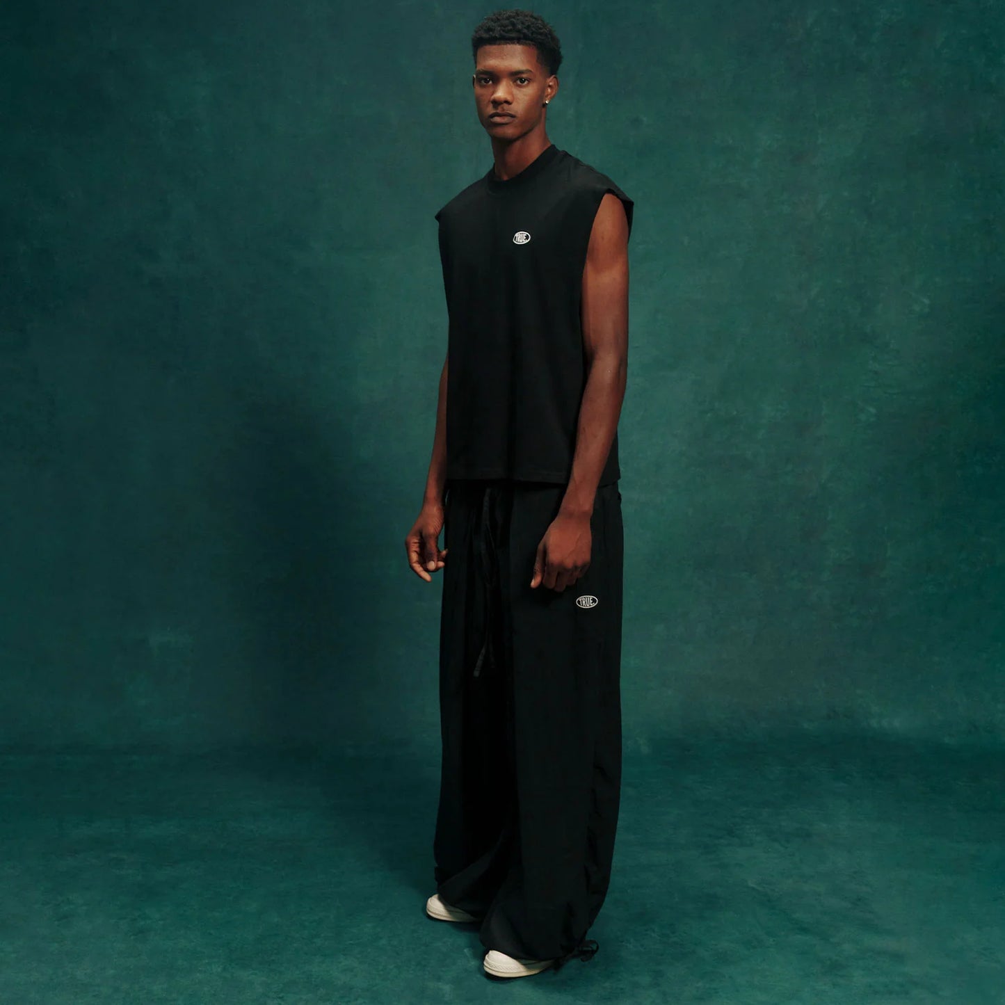 TRUE UNIFORM TANK TOP BLACK - FRONT OF