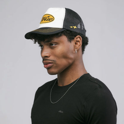 TRUE STAMP TRUCKER CAP BLACK - FRONT OF