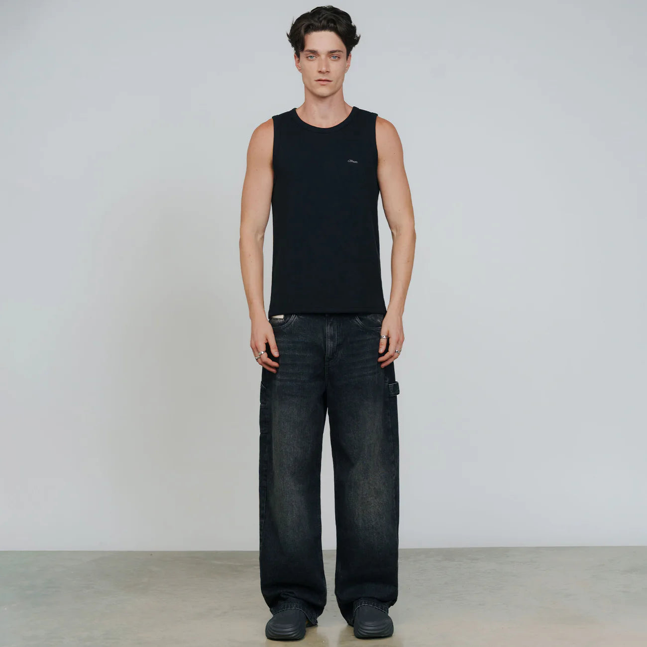 TRUE TEXTURED SLEEVELESS TEE BLACK - FRONT OF