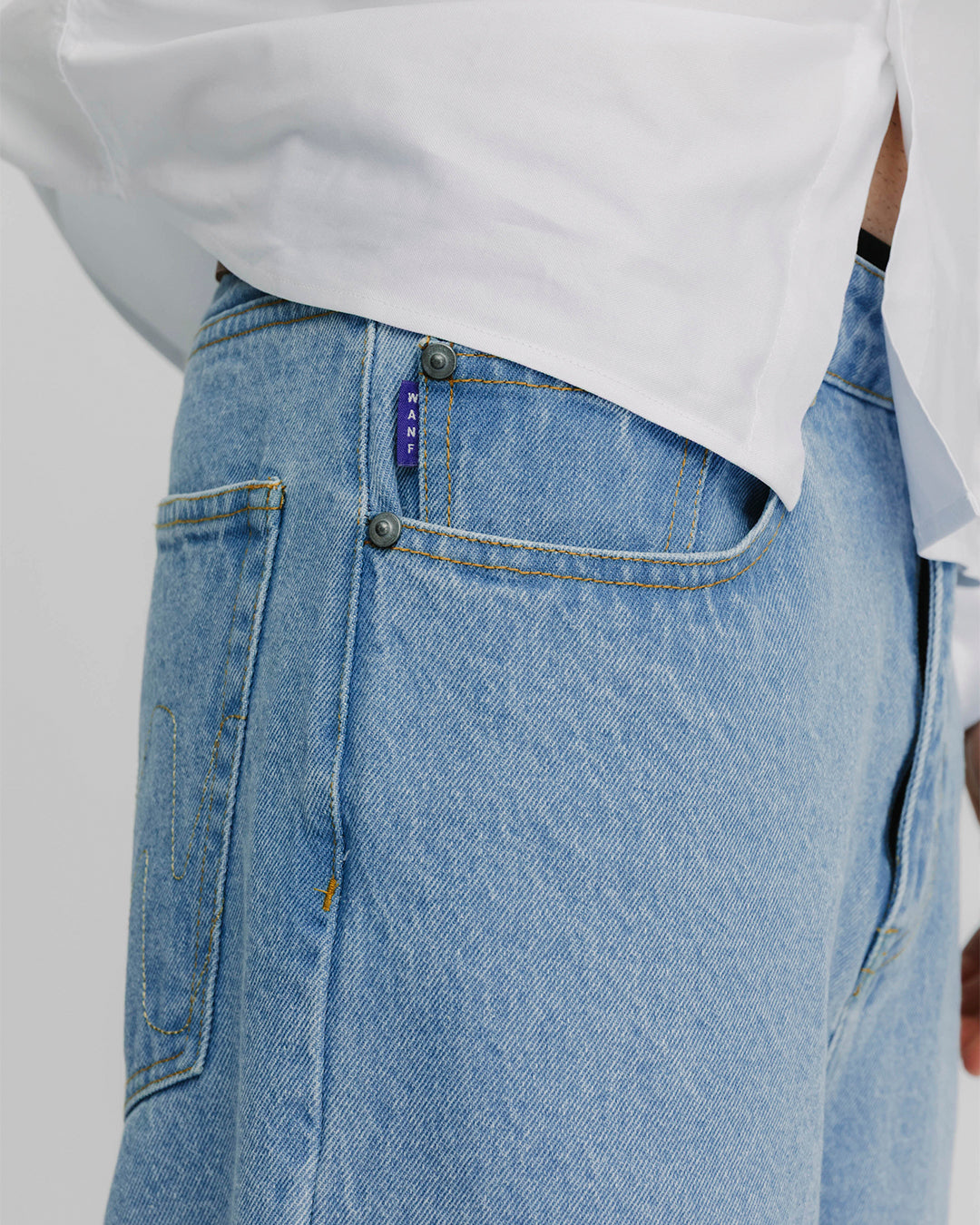 VENICE PLEAT JEANS - FRONT OF.