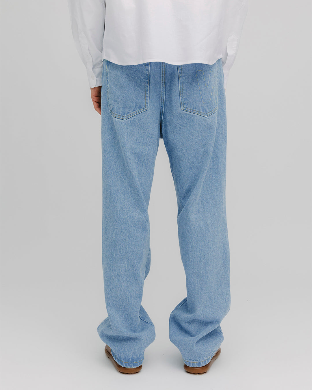 VENICE PLEAT JEANS - FRONT OF.