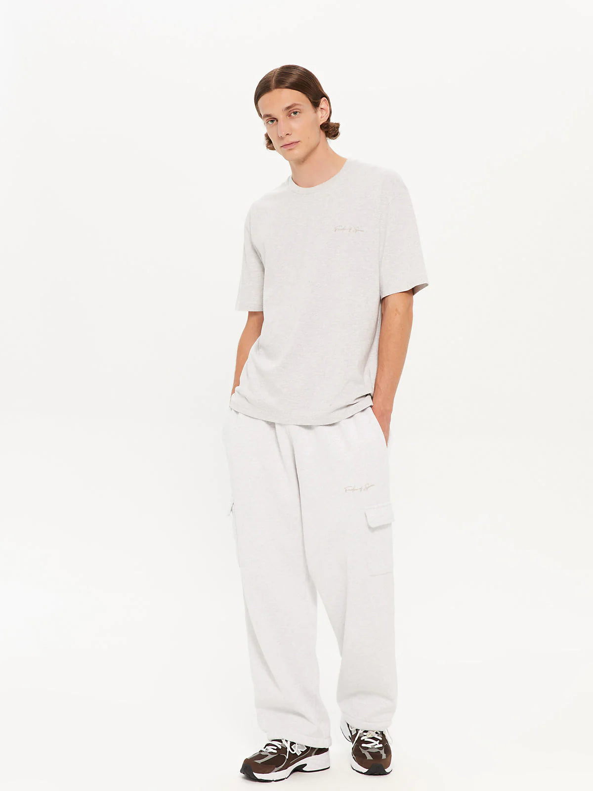 T-SHIRT SIGNATURE GREY - FRONT OF