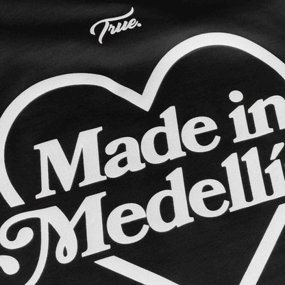 T-SHIRT OVERSIZED MEDELLIN NEGRA - FRONT OF
