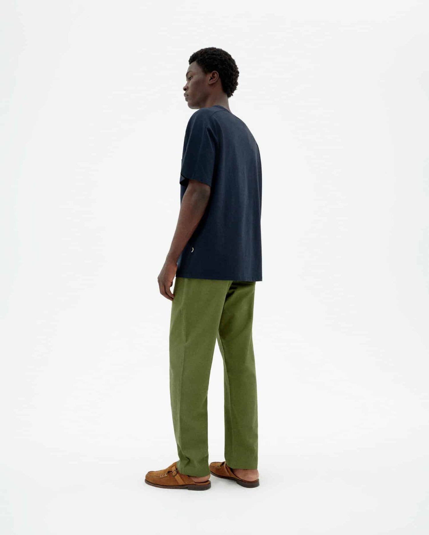 NAVY HANK T-SHIRT - FRONT OF.