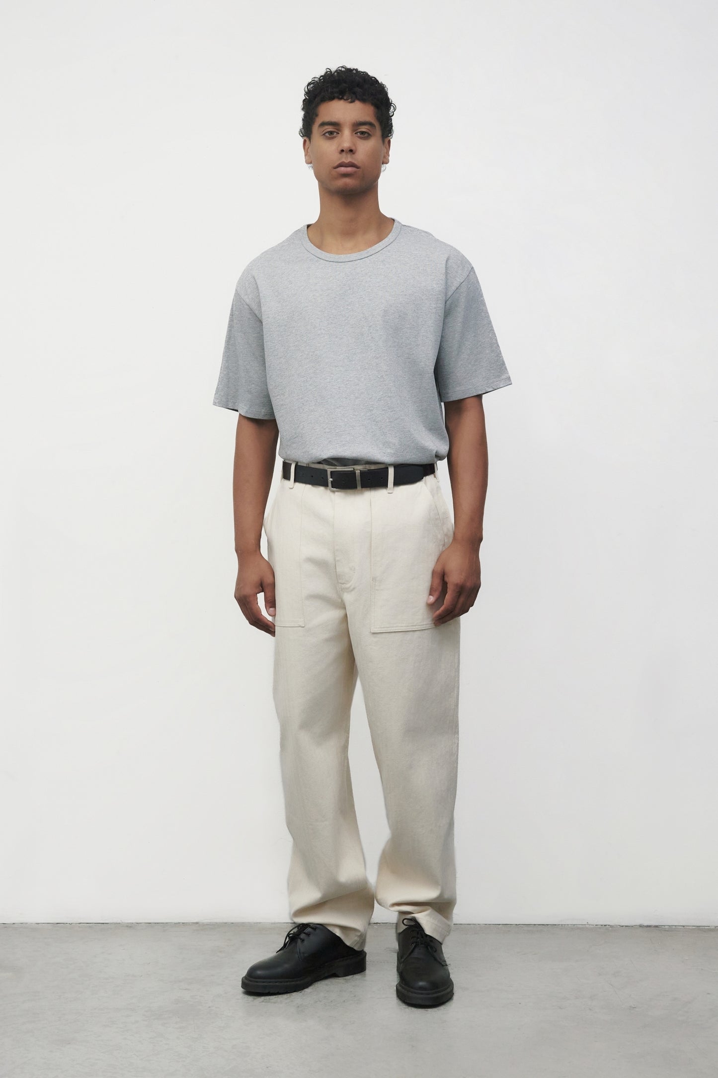 ELIAS T-SHIRT LIGHT GREY - FRONT OF